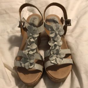 Perfect for spring/summer - silver wedges